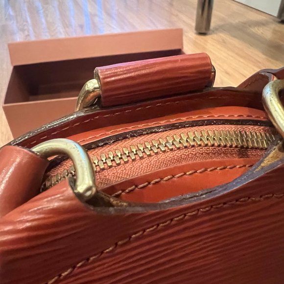 100% authentic Louis Vuitton Mabillon Brown Epi leather Backpack - Picture 15 of 16